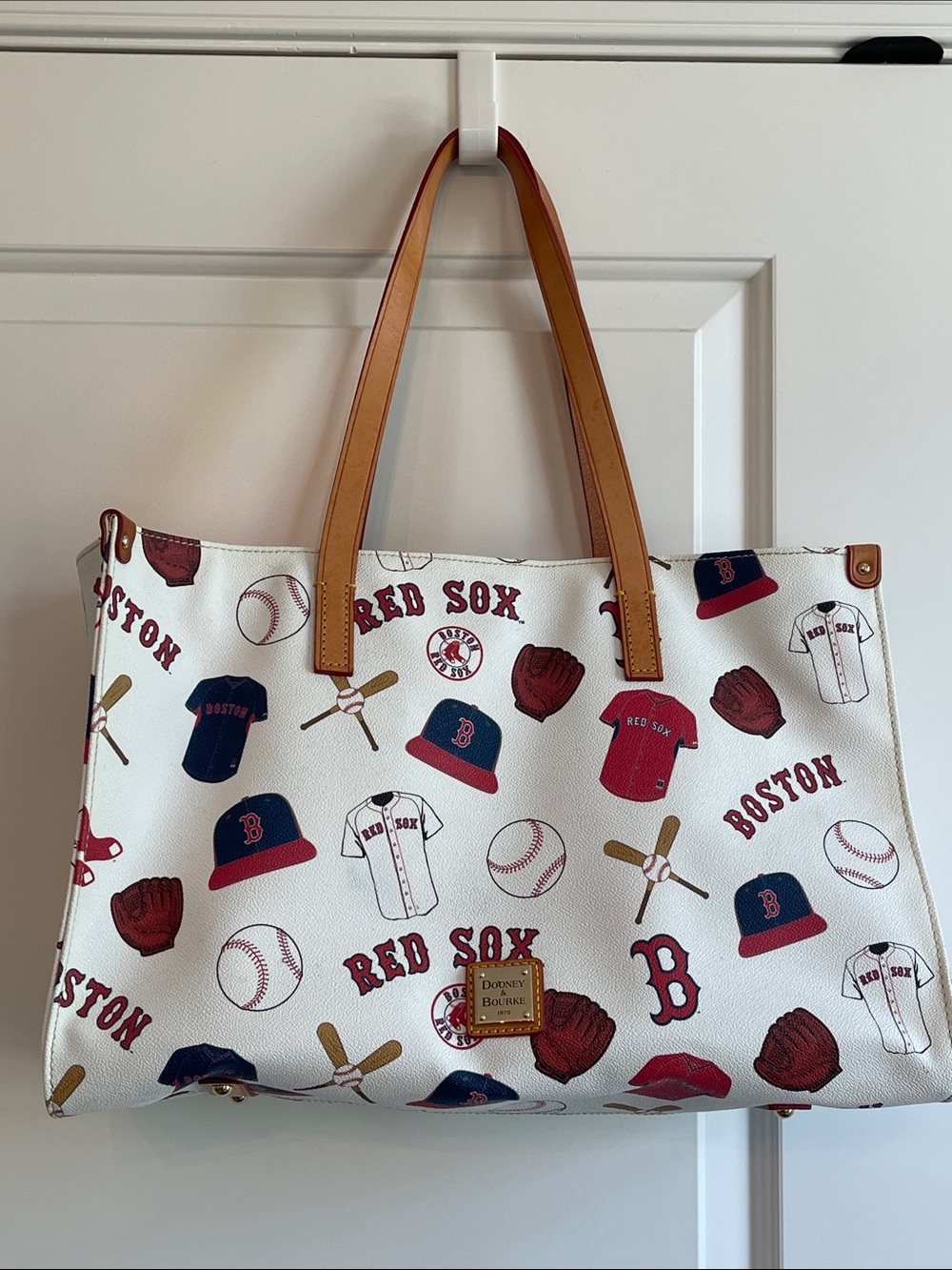 Official Dooney & Bourkey Boston Red Sox MLB tote bag